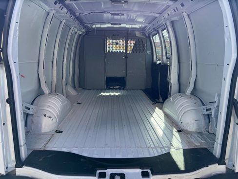 Used 2020 Chevrolet Express 2500 w/ Driver Convenience Package image 14