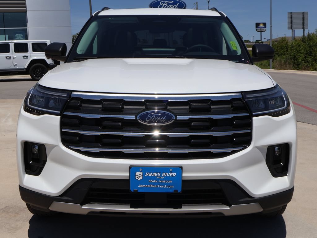 New 2026 Ford Explorer Active w/ Active Comfort Package AWD/4WD image 7