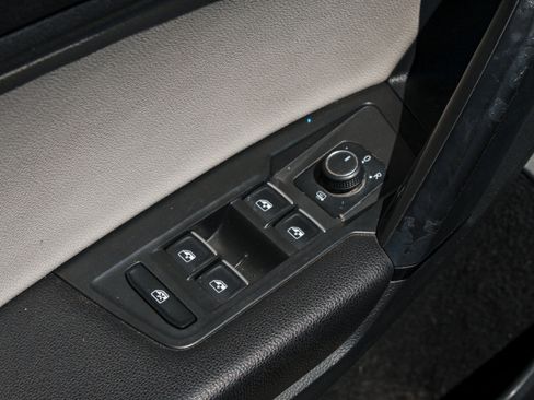 Used 2019 Volkswagen Tiguan SEL AWD/4WD image 8
