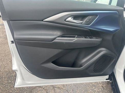 New 2026 Chevrolet Equinox EV LT image 11