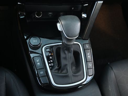 Used 2024 Kia Seltos SX w/ SX Sunroof Package AWD/4WD image 16