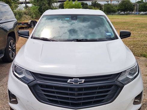 Used 2021 Chevrolet Equinox LT FWD image 2