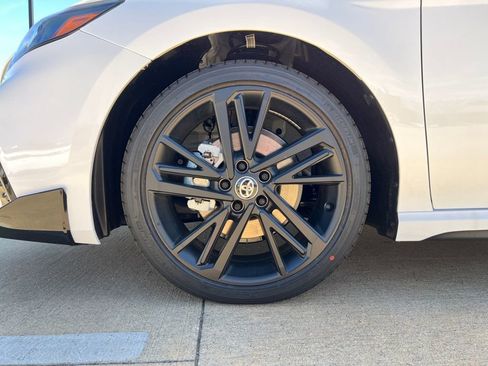 New 2026 Toyota Camry Hybrid w/ Multimedia Upgrade Package image 23