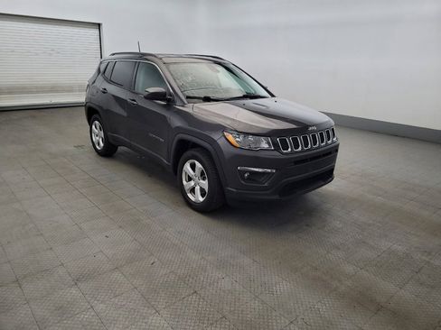 Used 2018 Jeep Compass Latitude w/ Cold Weather Group AWD/4WD image 13
