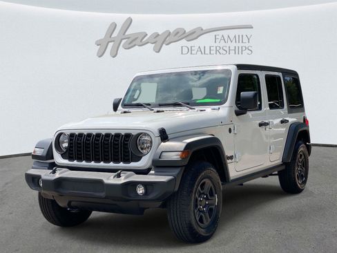 Used 2024 Jeep Wrangler Unlimited Sport AWD/4WD image 8