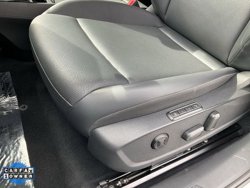 Used 2021 Volkswagen ID.4 Pro S w/ ID.4 Protection Package (IPT) image 16