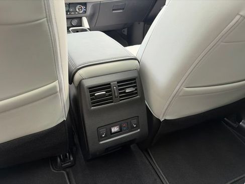 Used 2026 Mitsubishi Outlander SEL AWD/4WD image 26