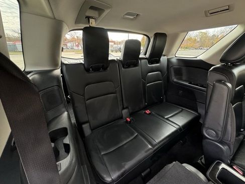 Used 2022 Nissan Pathfinder SL w/ SL Premium Package image 15