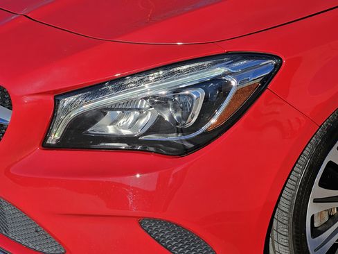 Used 2019 Mercedes-Benz CLA 250 4MATIC image 7