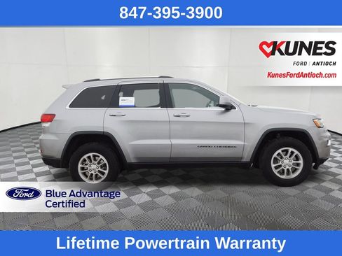 Used 2020 Jeep Grand Cherokee Laredo image 2