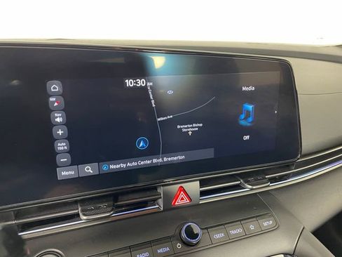 Used 2025 Hyundai Elantra SEL image 7