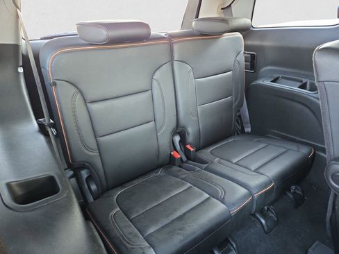 Used 2023 GMC Acadia AT4 w/ Technology Package image 17