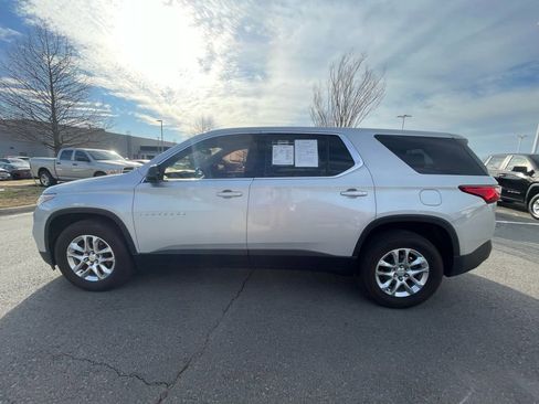 Used 2019 Chevrolet Traverse LS image 3