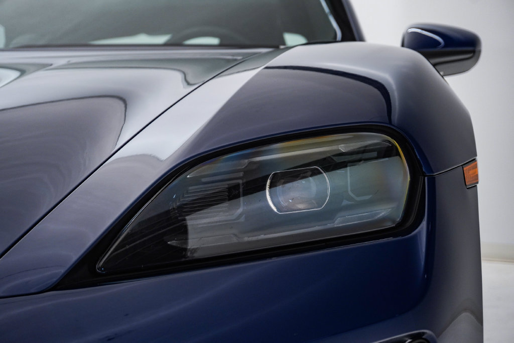 Certified 2025 Porsche Taycan AWD/4WD image 7