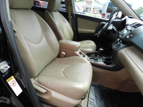 Used 2009 Toyota RAV4 Limited image 11