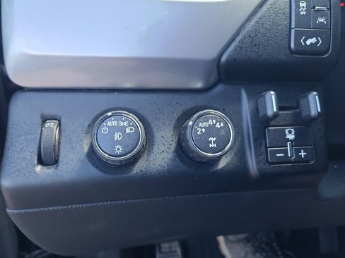 Used 2019 Chevrolet Tahoe LT AWD/4WD image 22