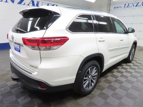 Used 2018 Toyota Highlander XLE image 5