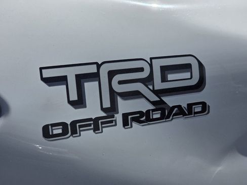 Used 2025 Toyota Tacoma TRD Off-Road AWD/4WD image 11