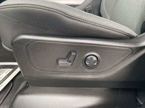 Used 2023 RAM 1500 Big Horn AWD/4WD image 14