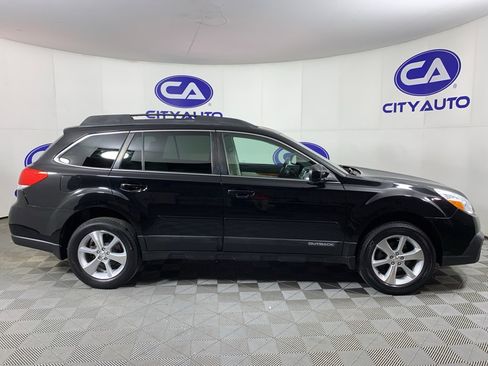 Used 2013 Subaru Outback 2.5i Limited w/ Moonroof Pkg image 2