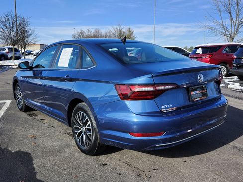 Used 2021 Volkswagen Jetta SE w/ SE Cold Weather Package image 15