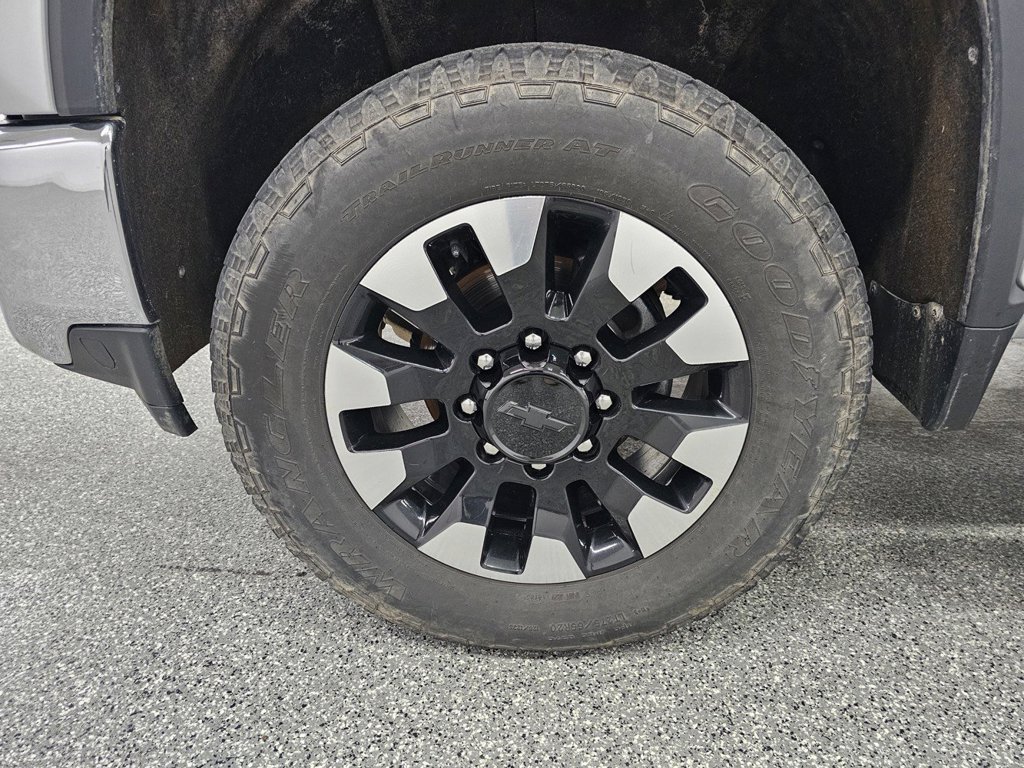 Used 2019 Chevrolet Silverado 2500 W/T AWD/4WD image 12