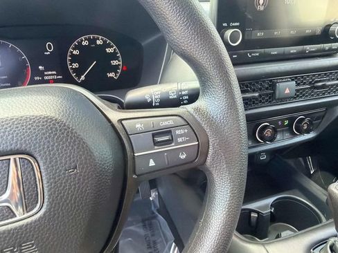 Certified 2025 Honda HR-V LX image 32