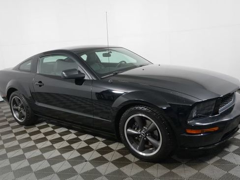 Used 2008 Ford Mustang GT Premium image 2