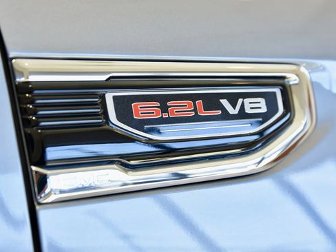 Used 2024 GMC Sierra 1500 Denali w/ Technology Package image 9