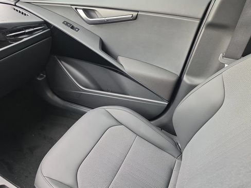New 2026 Kia Niro EX FWD image 15