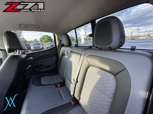 Used 2021 Chevrolet Colorado Z71 AWD/4WD image 22