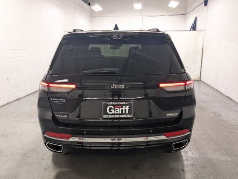 Certified 2023 Jeep Grand Cherokee Overland w/ Luxury Tech Group IV AWD/4WD image 8