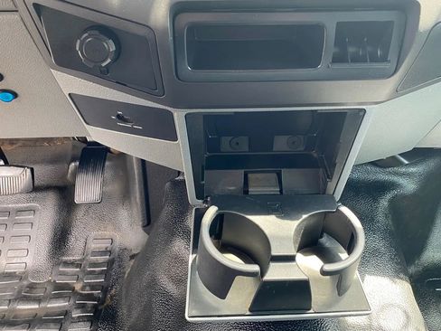 Used 2011 Ford F250 XL image 15