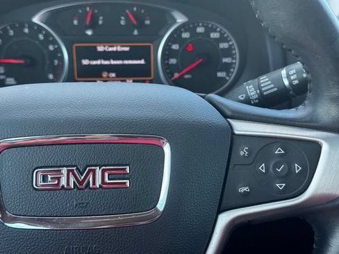 Used 2022 GMC Acadia SLT w/ LPO, Floor Liner Package AWD/4WD image 28