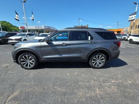 New 2026 Ford Explorer ST-Line AWD/4WD image 4