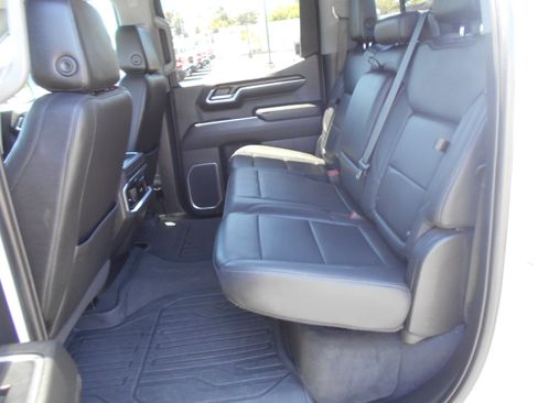 Used 2022 GMC Sierra 1500 SLT w/ SLT Premium Plus Package image 7