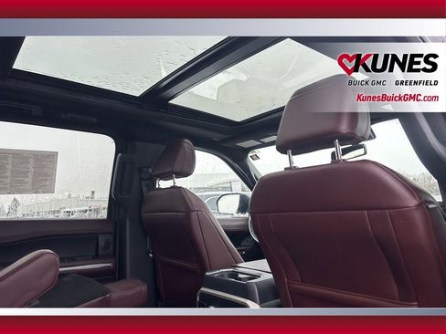 Used 2023 Ford Expedition Limited image 45