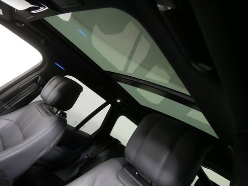 Used 2022 Land Rover Range Rover Westminster Edition image 12