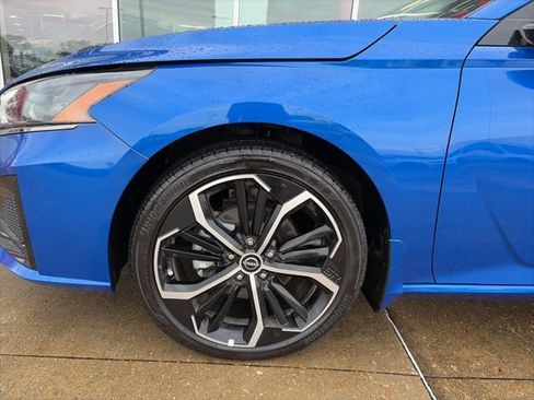 Certified 2025 Nissan Altima 2.5 SR image 7