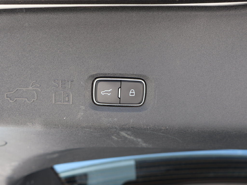 Certified 2025 Ford Expedition Max Platinum AWD/4WD image 19
