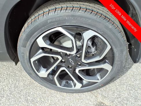New 2026 Chevrolet Trax RS w/ Sunroof Package FWD image 11