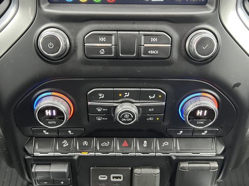 Used 2021 Chevrolet Silverado 1500 LT Trail Boss w/ Convenience Package II image 27