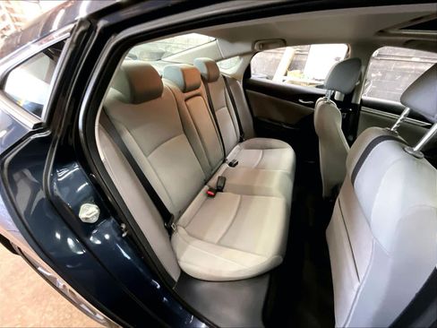 Used 2019 Honda Civic EX image 30