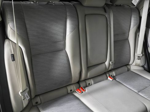 Used 2023 Nissan Rogue SV image 41