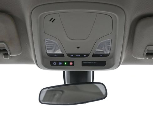 Used 2018 Chevrolet Impala LT FWD image 28