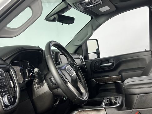 Used 2023 GMC Sierra 3500 Denali w/ Denali Ultimate Package image 23