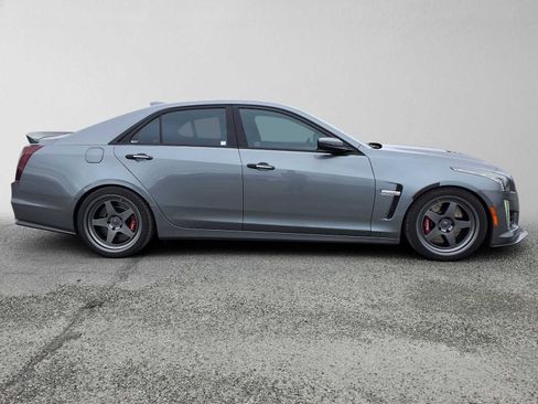 Used 2019 Cadillac CTS V w/ Carbon Fiber Package RWD image 2