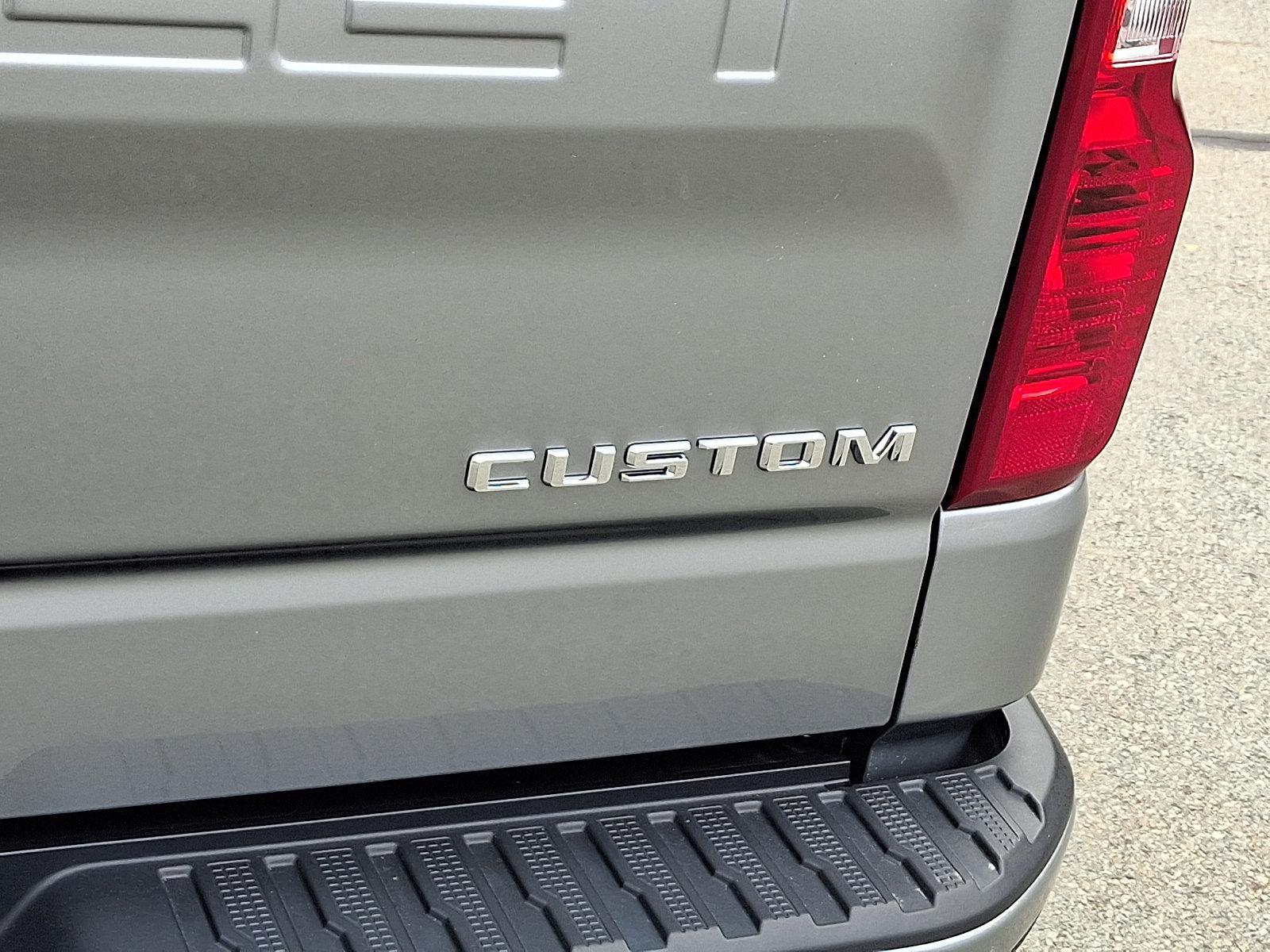 Used 2023 Chevrolet Silverado 1500 Custom AWD/4WD image 30