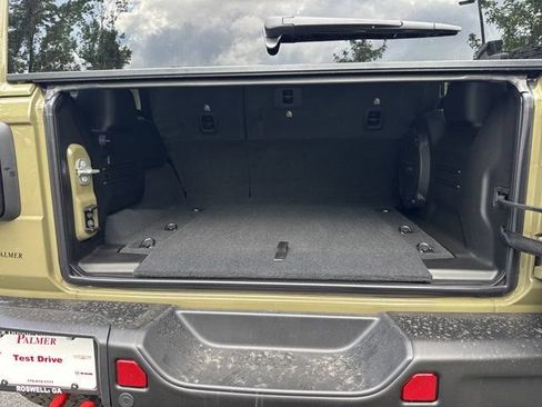 New 2026 Jeep Wrangler Unlimited Rubicon AWD/4WD image 17