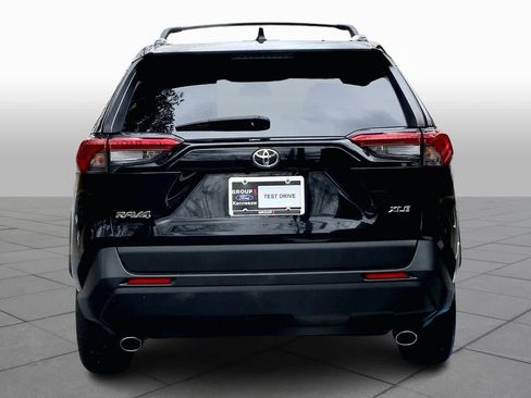 Used 2020 Toyota RAV4 XLE image 4